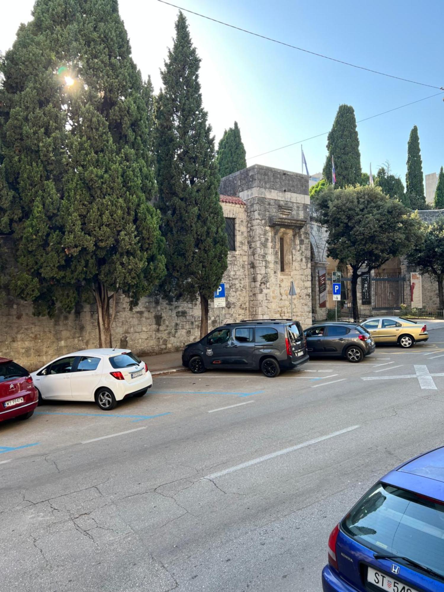 Apartment Gallery Split Luaran gambar