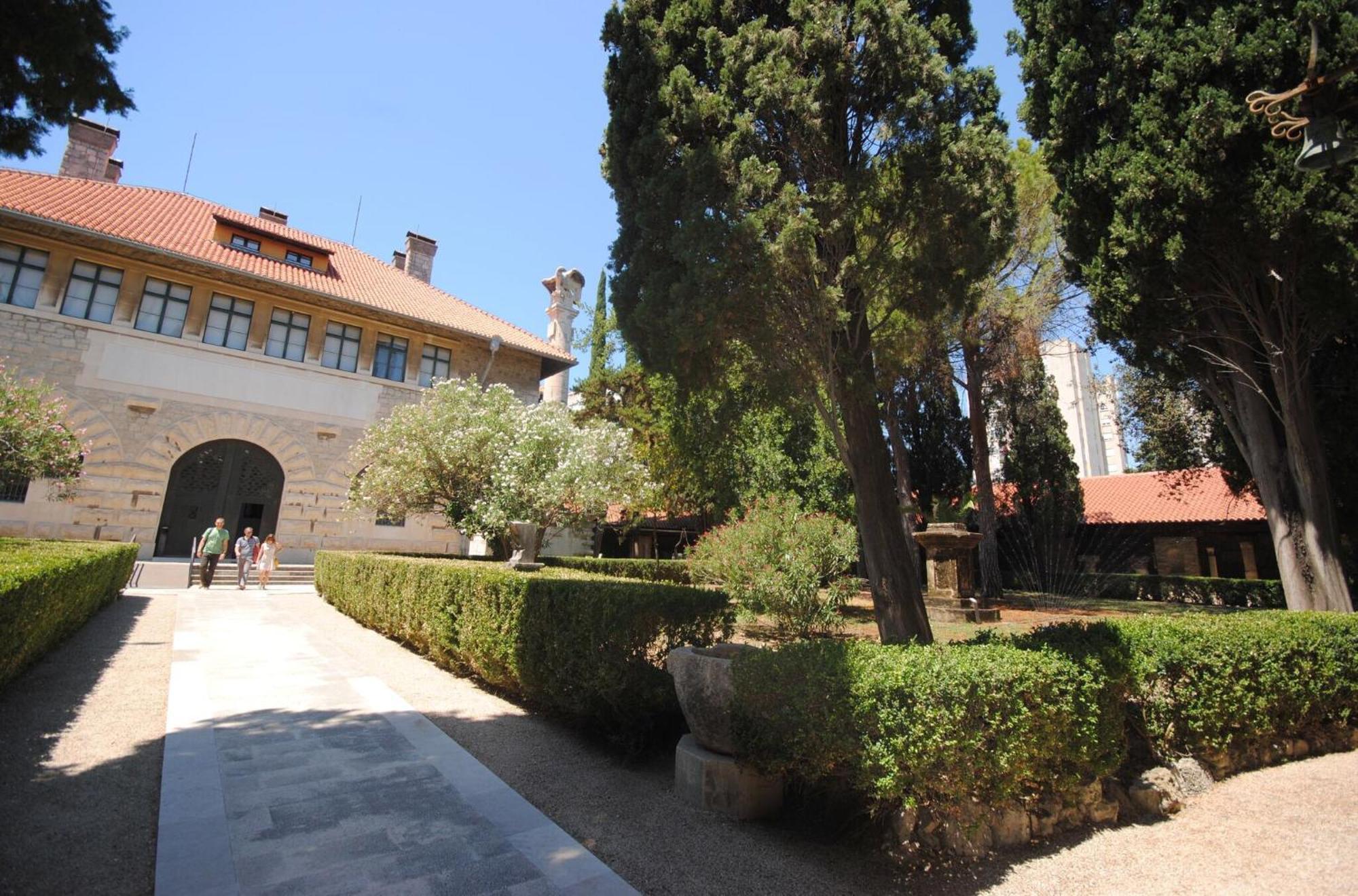 Apartment Gallery Split Luaran gambar